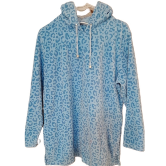 D & Co Leopard Print Blue Fleece shirt - Picture 4 of 8
